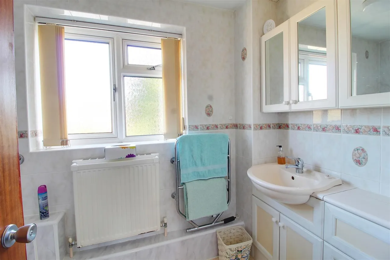 Fayerfield, Potters Bar, EN6, photo 12
