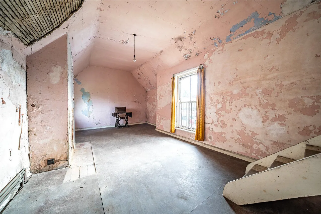 Main Street, Shadwell, LS17, photo 13