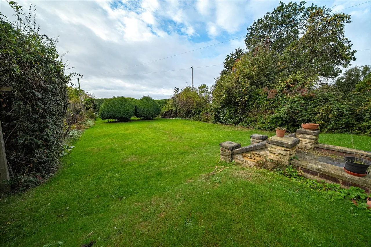 Main Street, Shadwell, LS17, photo 8