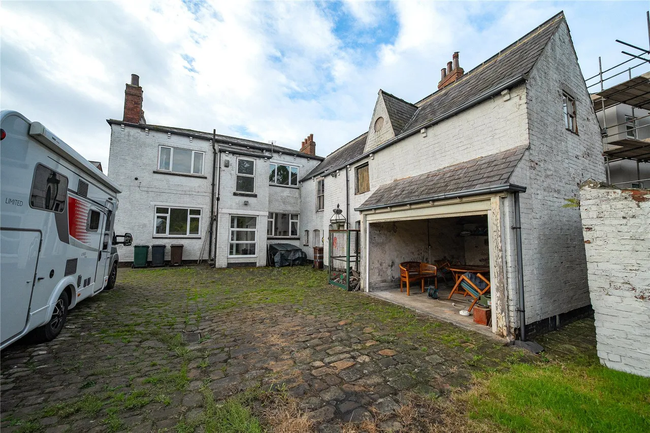 Main Street, Shadwell, LS17, photo 10
