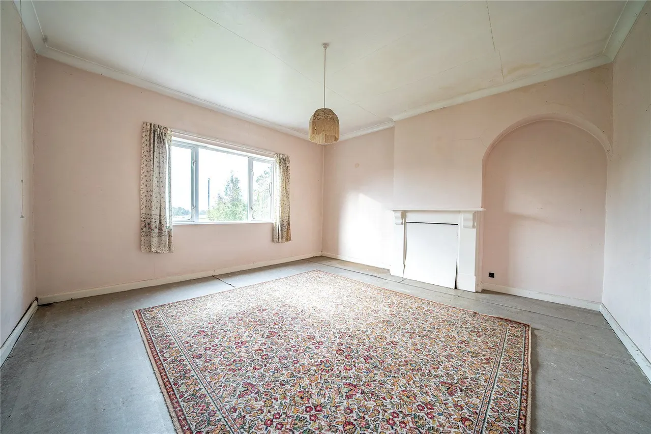 Main Street, Shadwell, LS17, photo 12