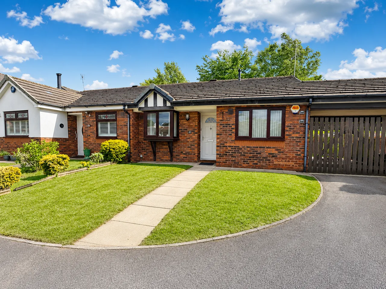 2 bed house for sale, Alexandra Close, Edgeley, SK3