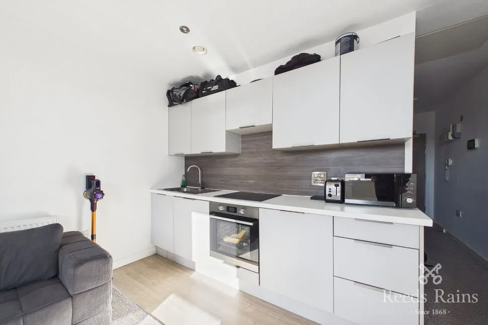 St. Thomas's Road, Chorley, PR7, photo 3