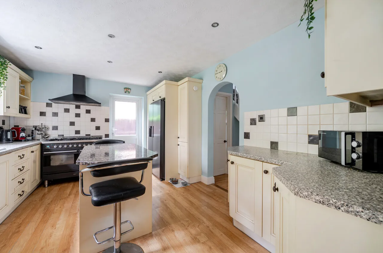 Wellington Road, Sandhurst, Berkshire, GU47 9AN, photo 6
