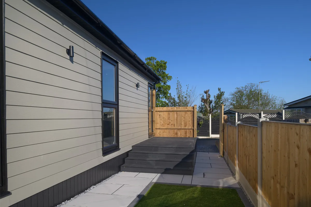 Sunset Drive, Romford, Havering-atte-bower, RM4 1QL, photo 23