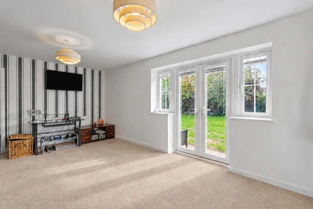 Pennyfields Boulevard, Long Eaton, NG10, photo 8