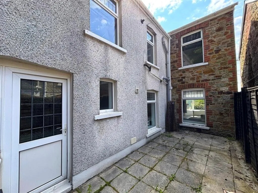 Manor Road, Pontypool, NP4, photo 18