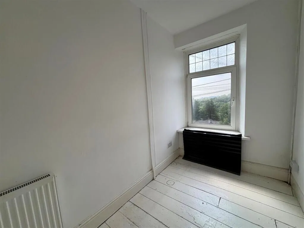 Manor Road, Pontypool, NP4, photo 14