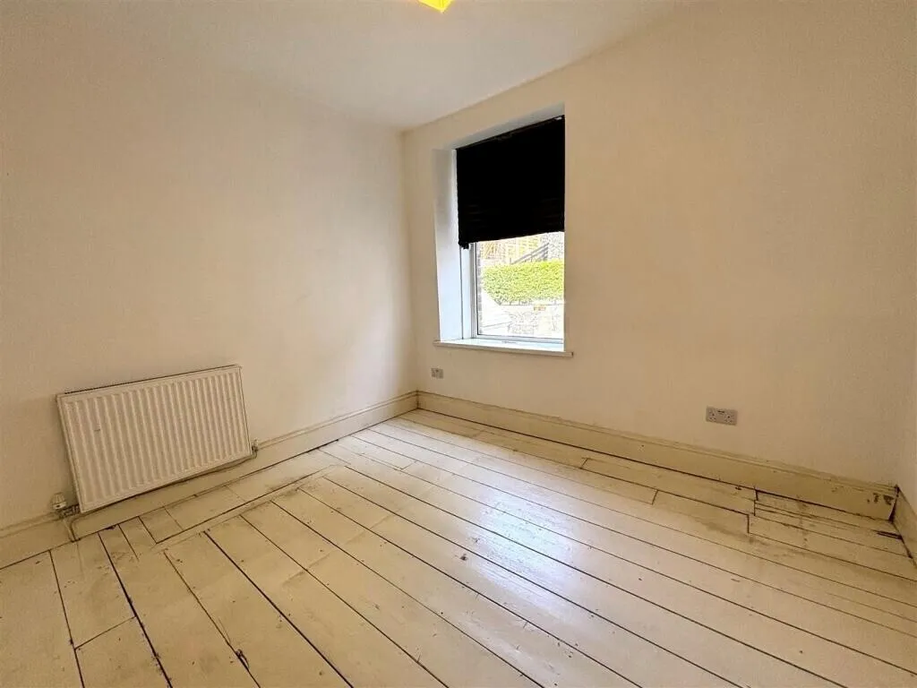 Manor Road, Pontypool, NP4, photo 12