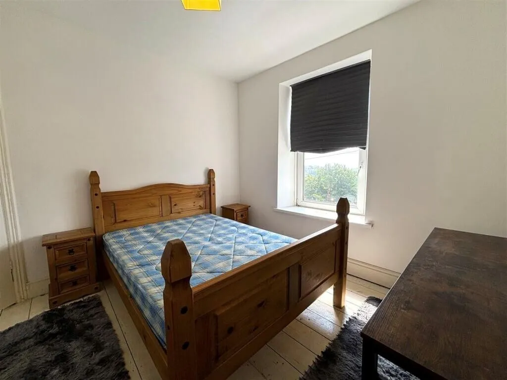 Manor Road, Pontypool, NP4, photo 10