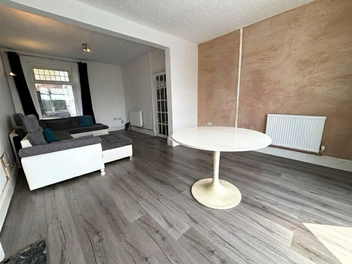 Manor Road, Pontypool, NP4, photo 5