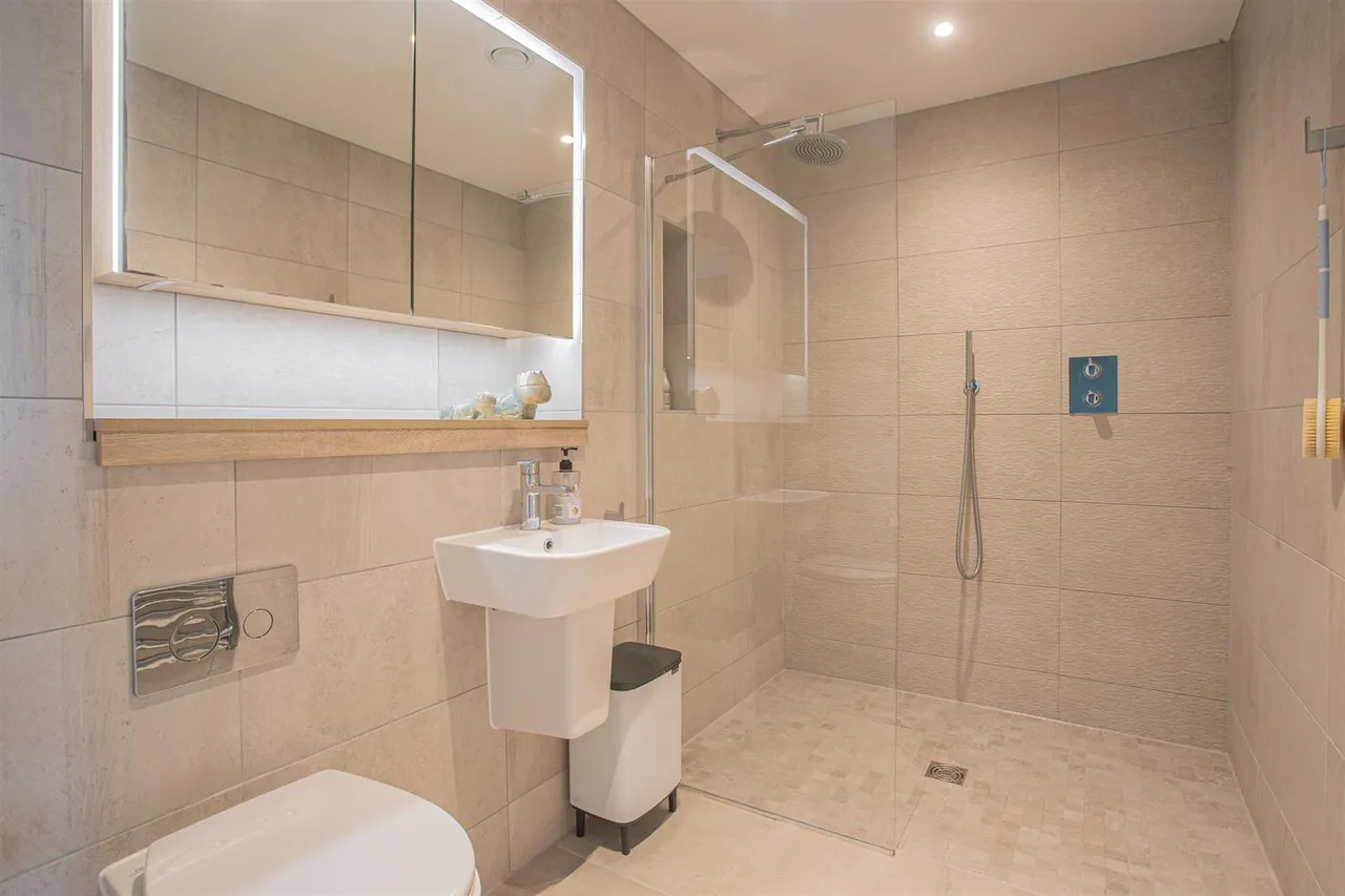 Ash Lane, Wadswick Green, SN13, photo 13