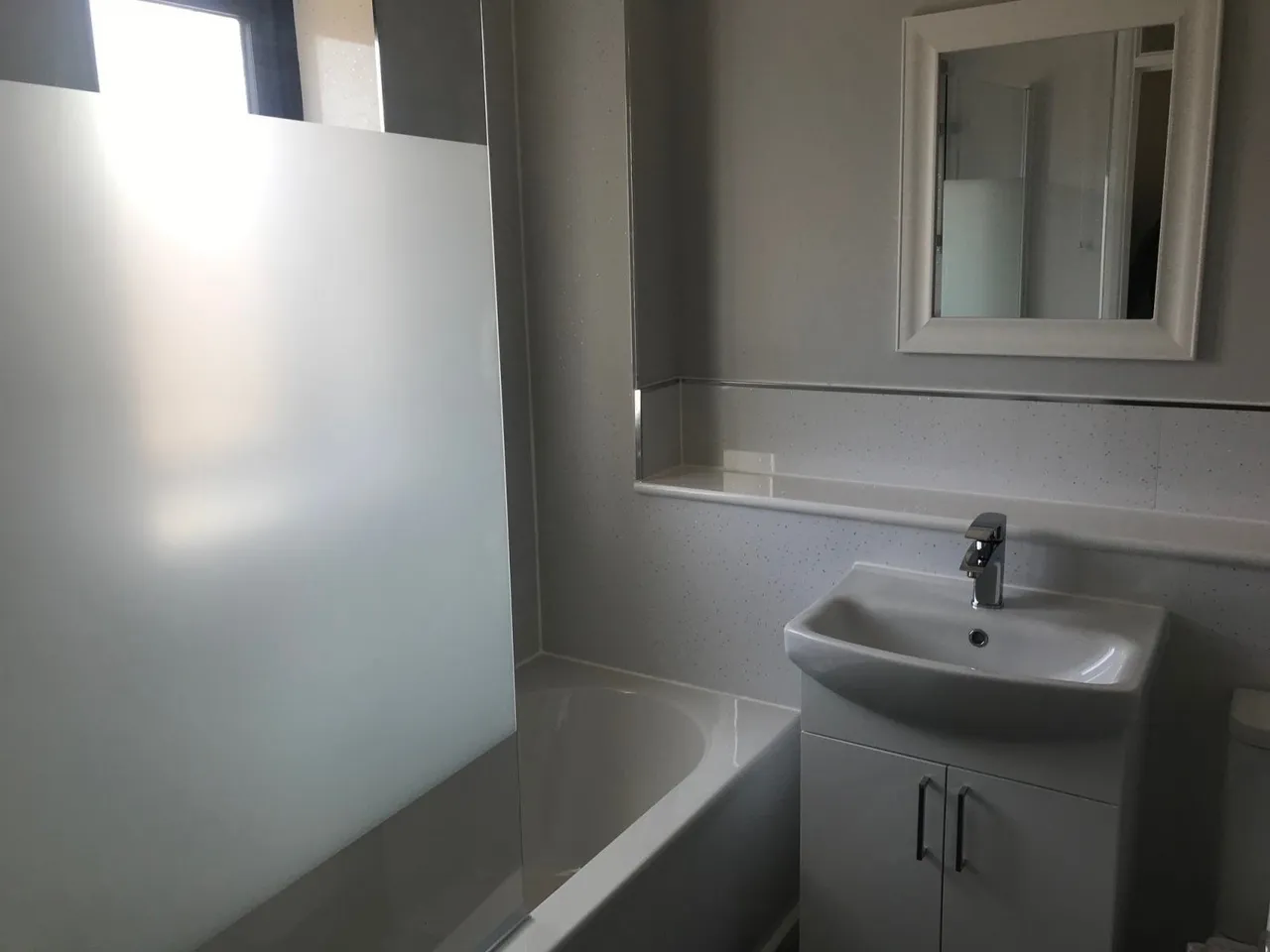 1 Bedroom House, photo 9