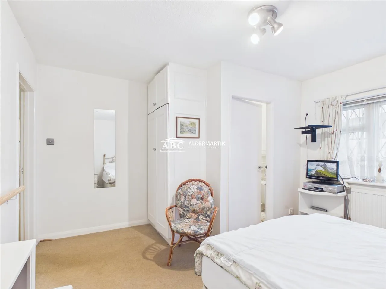 Edgwarebury Lane, Edgware, photo 5