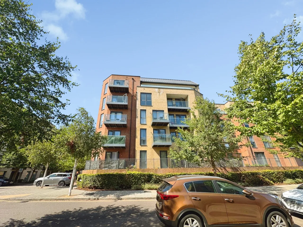 Brannigan Way, HA8, photo 4