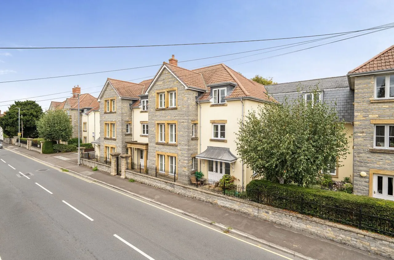 Somerton Road, Street, BA16, photo 22