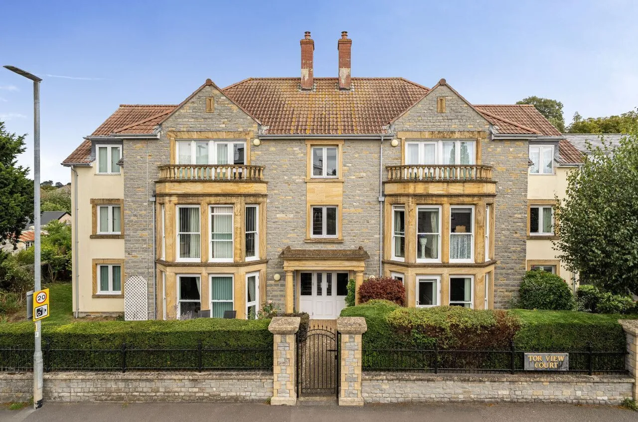 Somerton Road, Street, BA16, photo 21