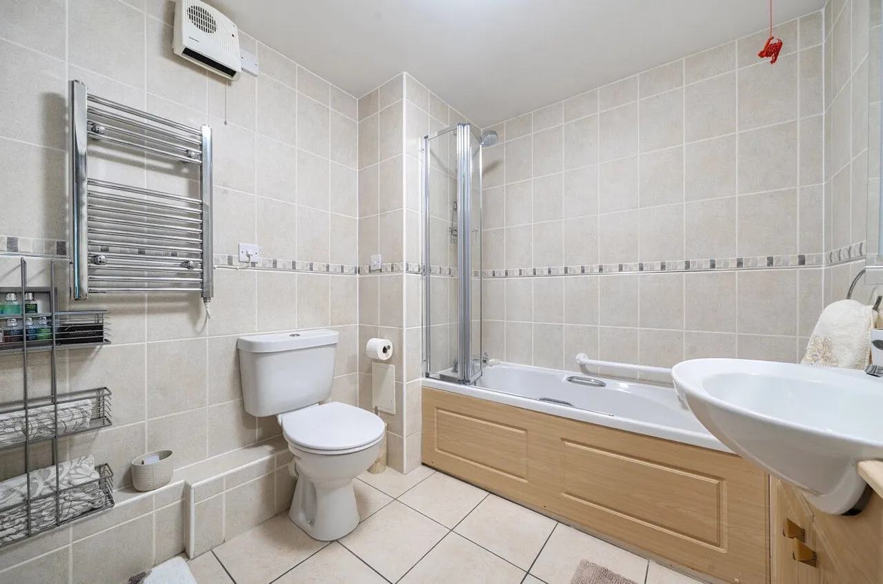 Somerton Road, Street, BA16, photo 16