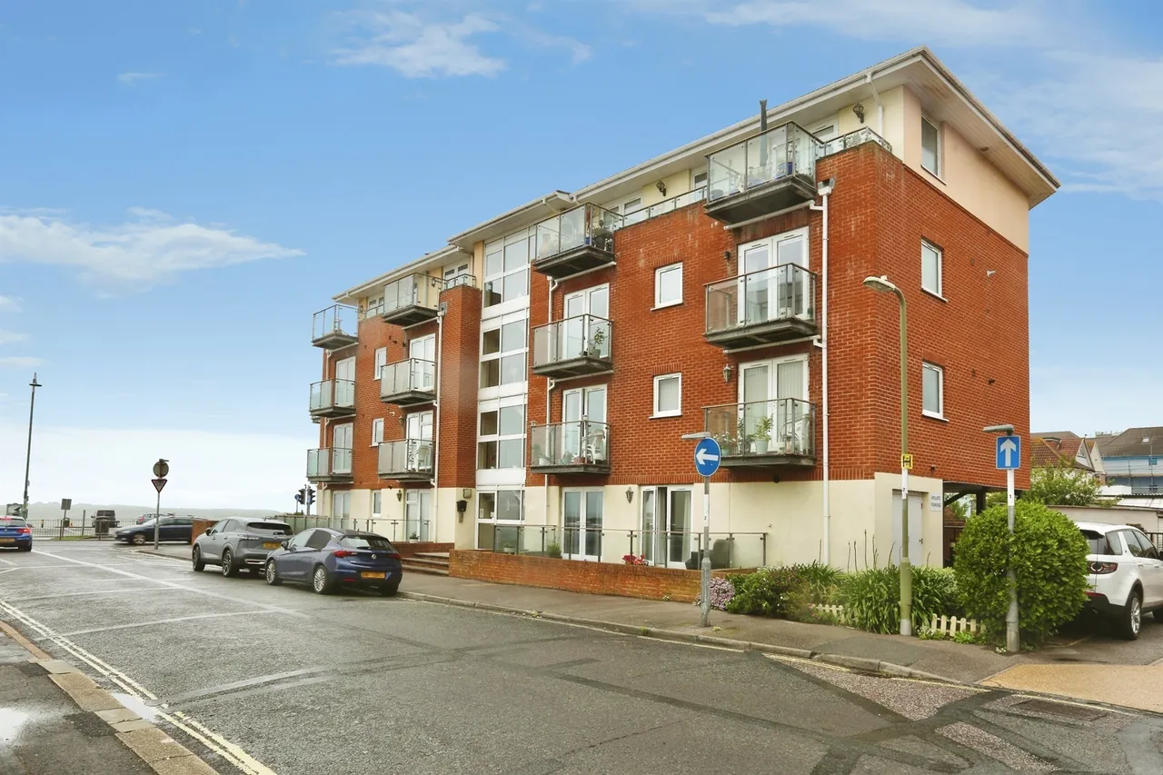 Beach Road, Lee-On-The-Solent, photo 9