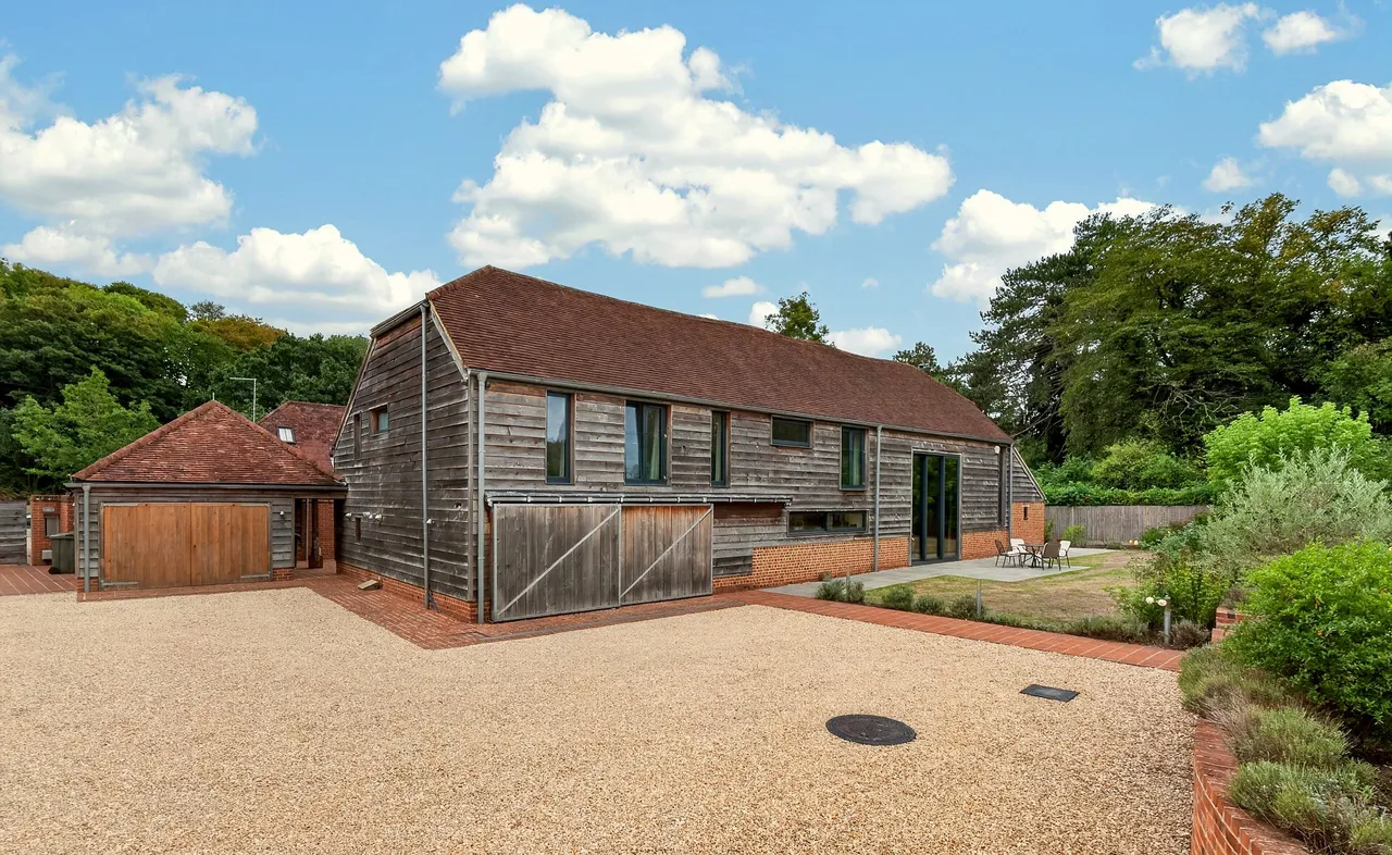 Bath Road, Knowl Hill, RG10, photo 21