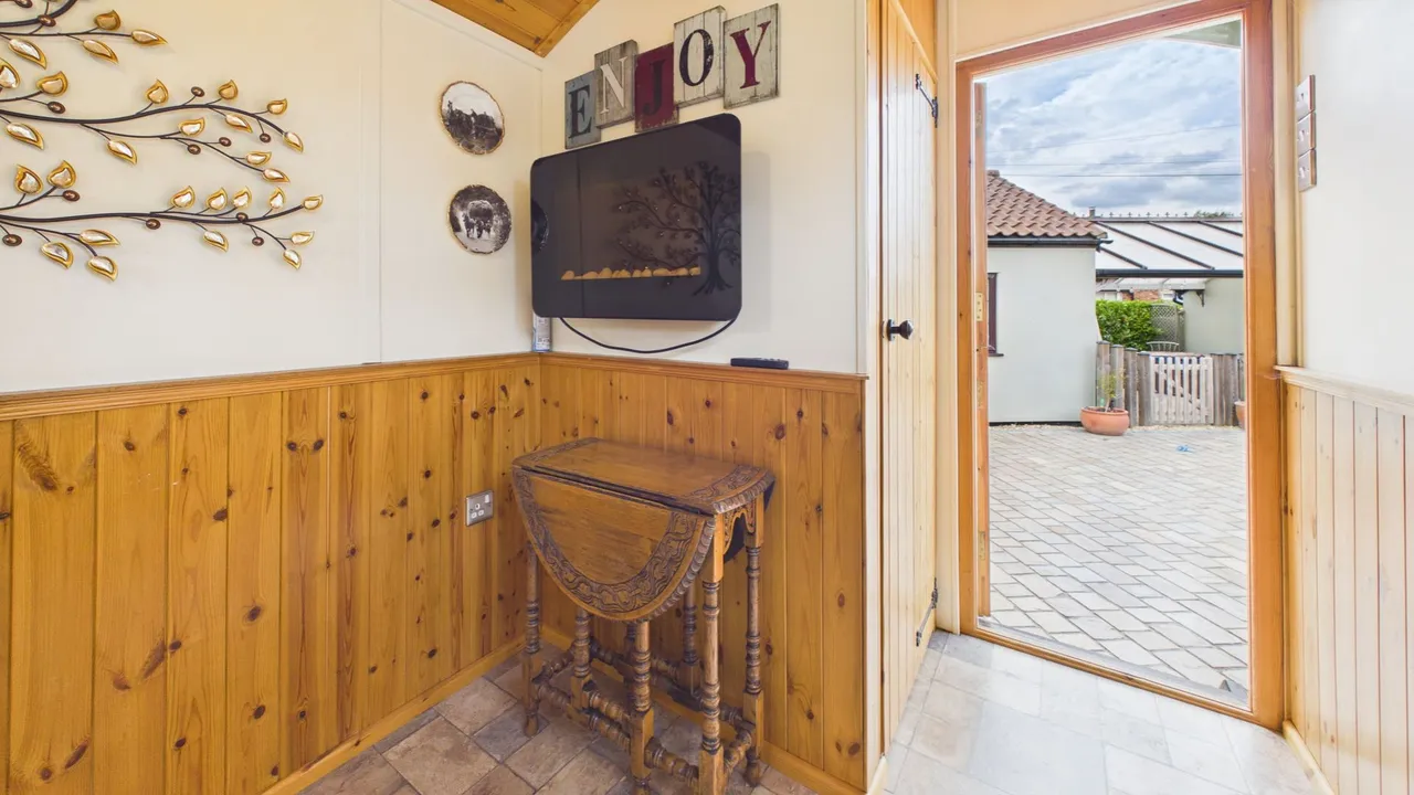 Bedehouse Bank, Bourne, PE10, photo 45