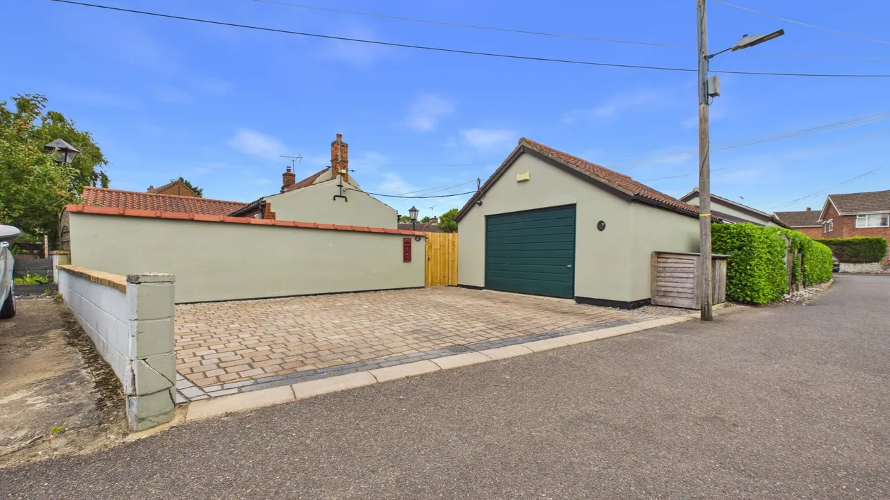 Bedehouse Bank, Bourne, PE10, photo 56