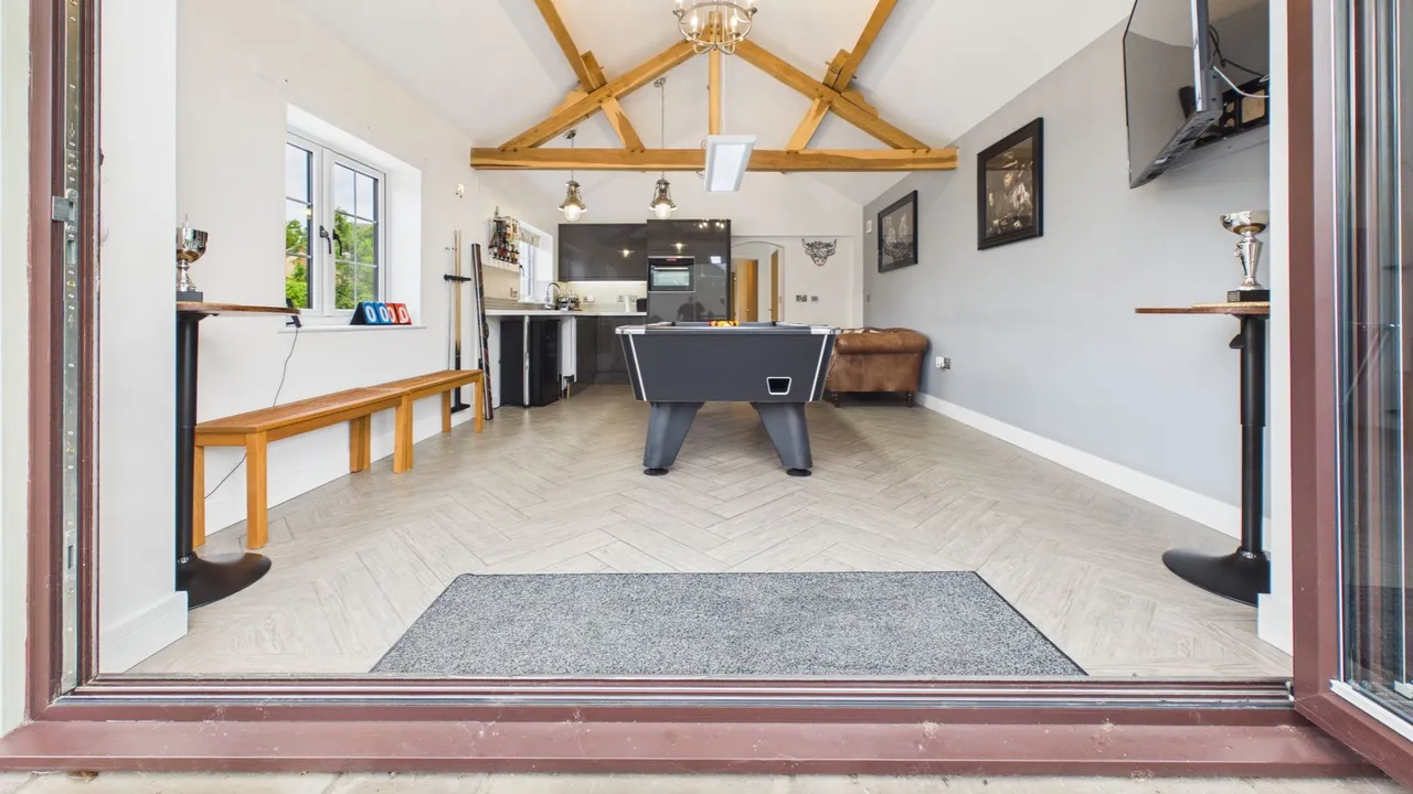Bedehouse Bank, Bourne, PE10, photo 32