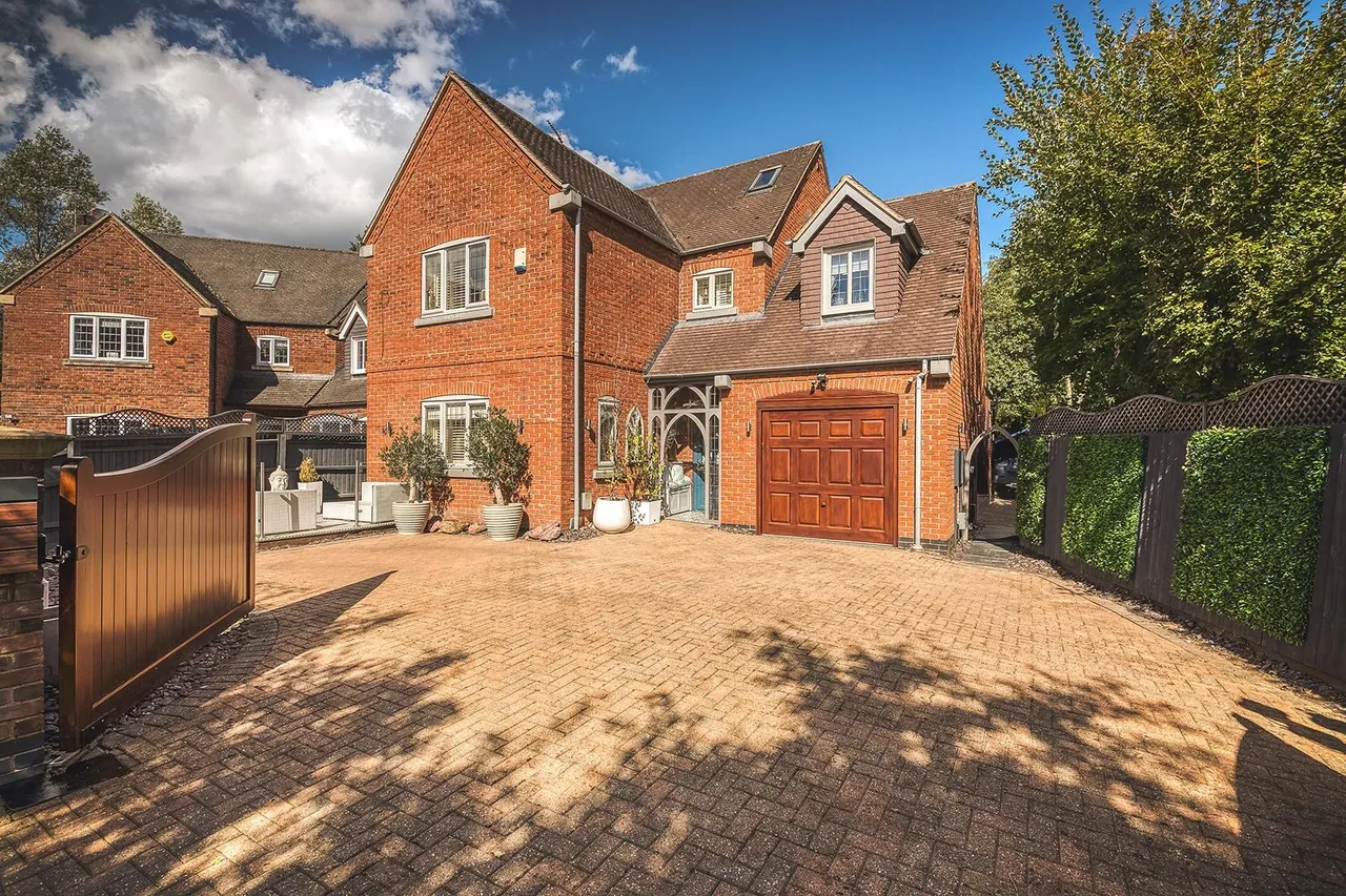 5 bed house for sale, Cedar Close, Duffield, DE56