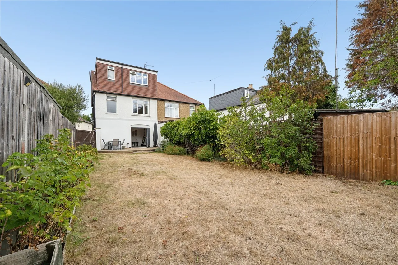 Manor Lane, Sunbury-On-Thames, TW16, photo 14
