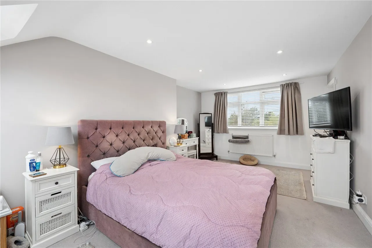Manor Lane, Sunbury-On-Thames, TW16, photo 7