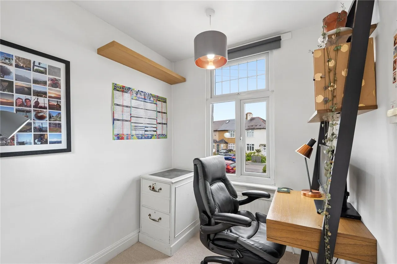 Manor Lane, Sunbury-On-Thames, TW16, photo 10