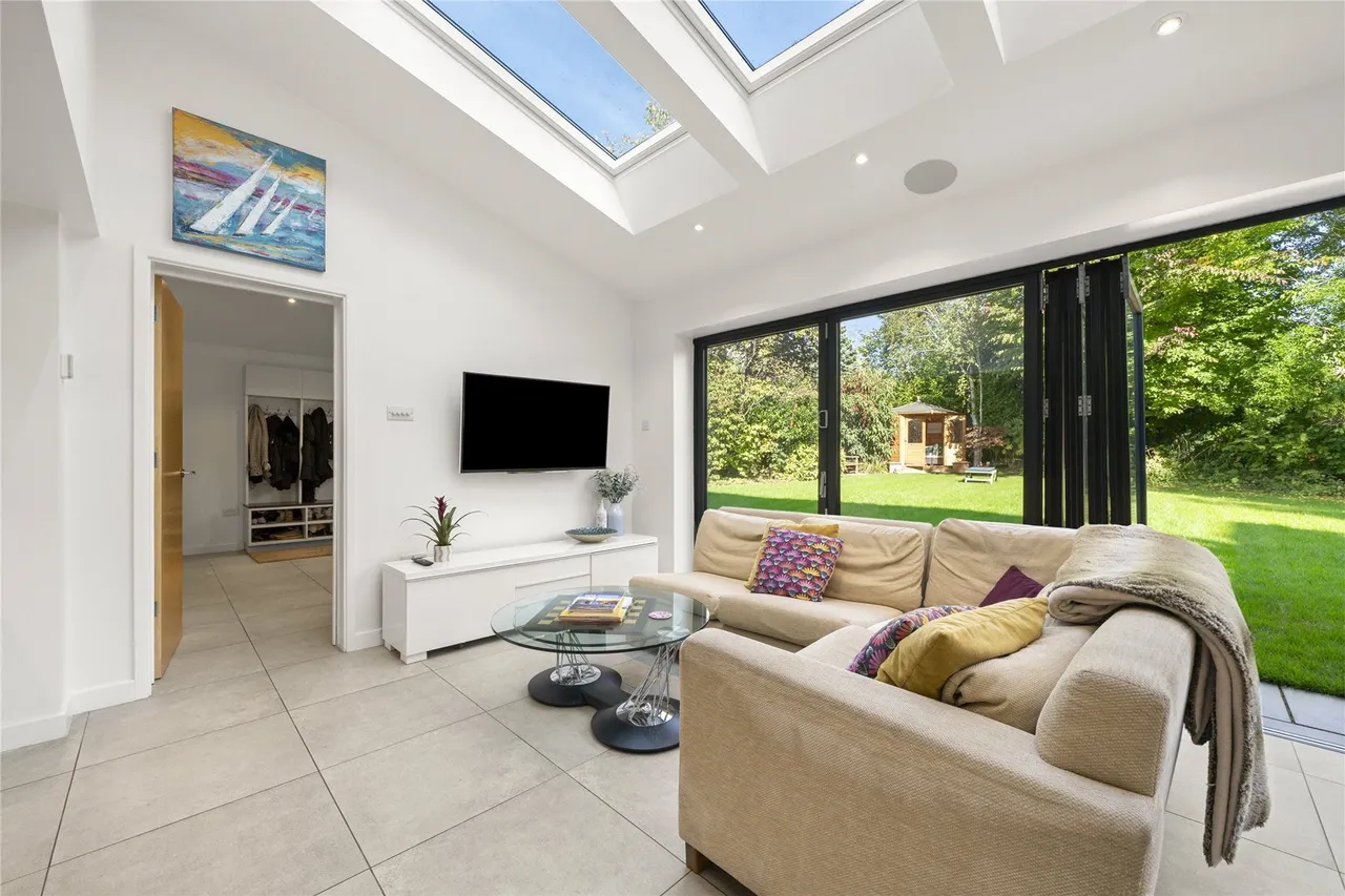 Woodend Park, Cobham, KT11, photo 6