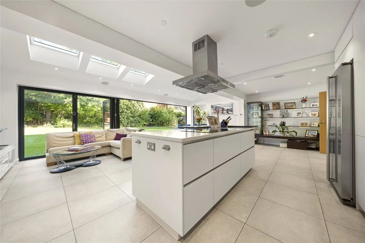 Woodend Park, Cobham, KT11, photo 5