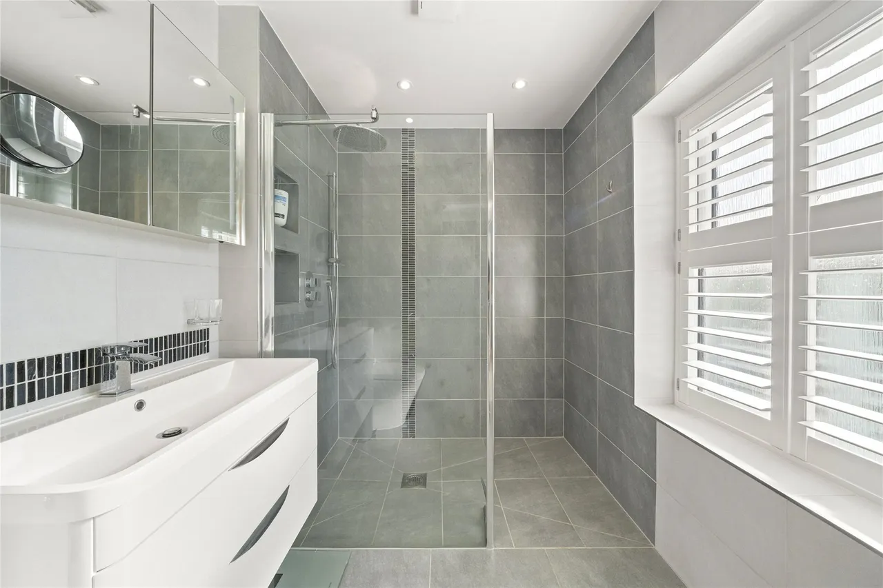 Woodend Park, Cobham, KT11, photo 12