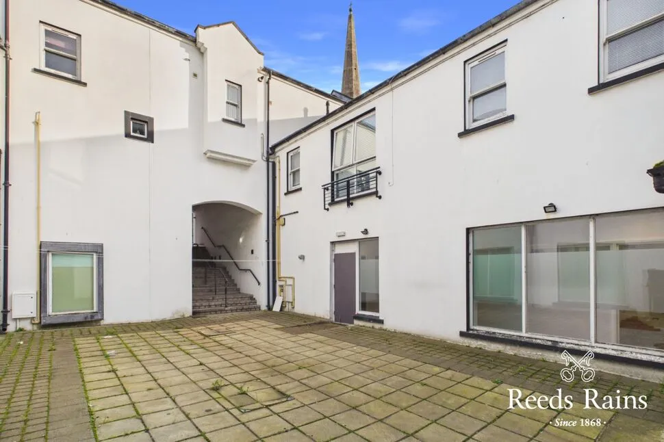 St. Nicholas Court, Carrickfergus, BT38, photo 8