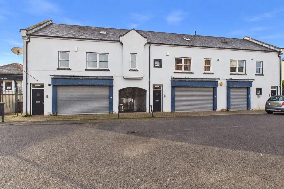 2 bed flat for sale, St. Nicholas Court, Carrickfergus, BT38