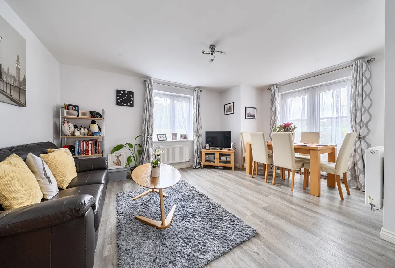 Normandy Drive, Gloucestershire, Yate, BS37 4FJ, photo 2