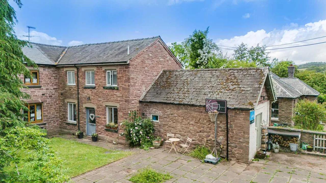 4 bed house for sale — Corner House, Abbeydore, HEREFORD