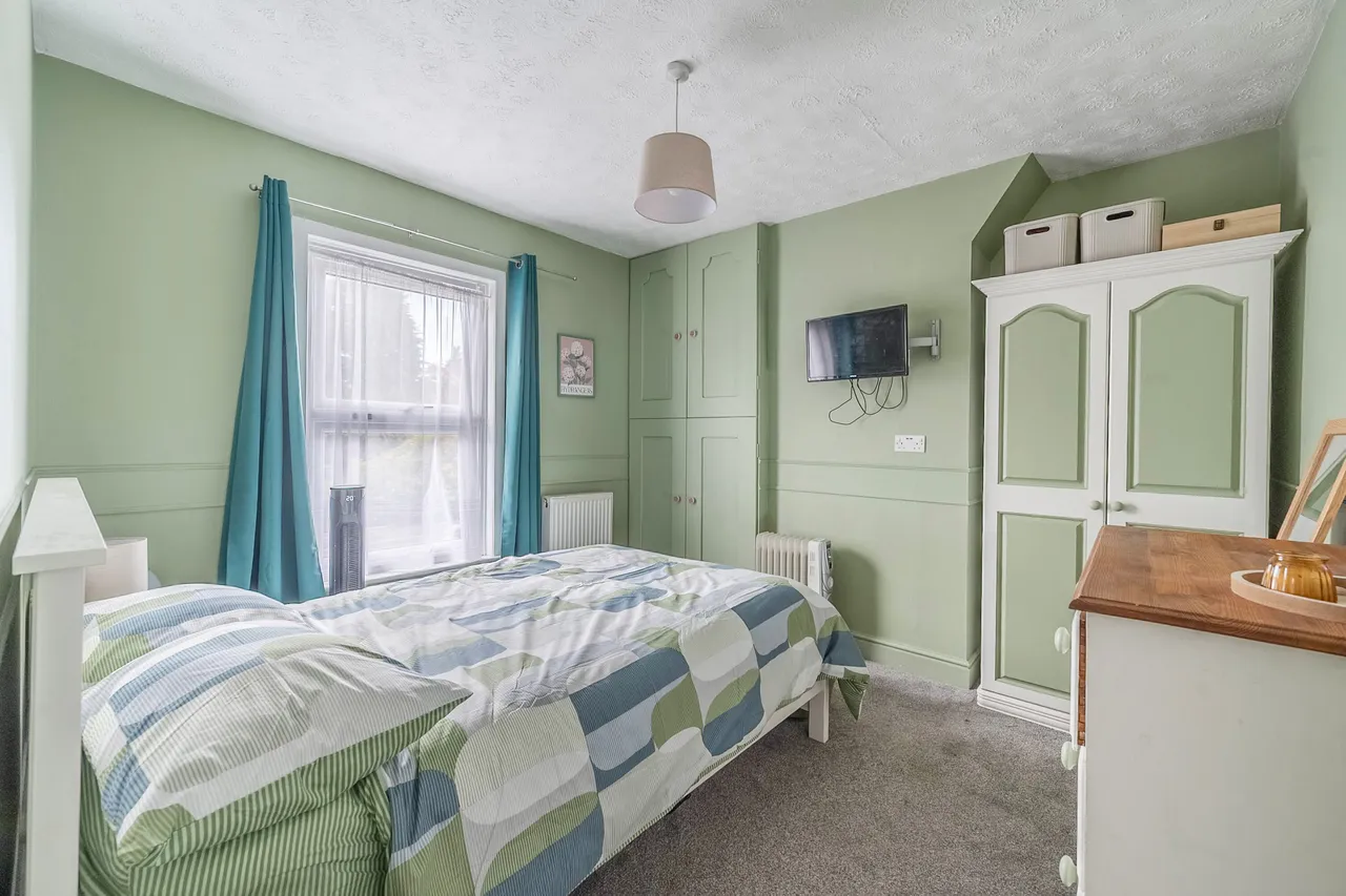 Watford, WD18, photo 5
