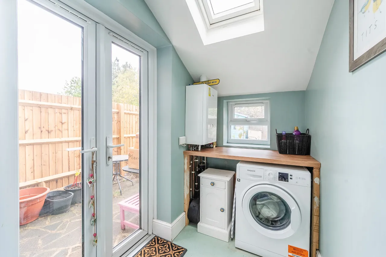 Watford, WD18, photo 13