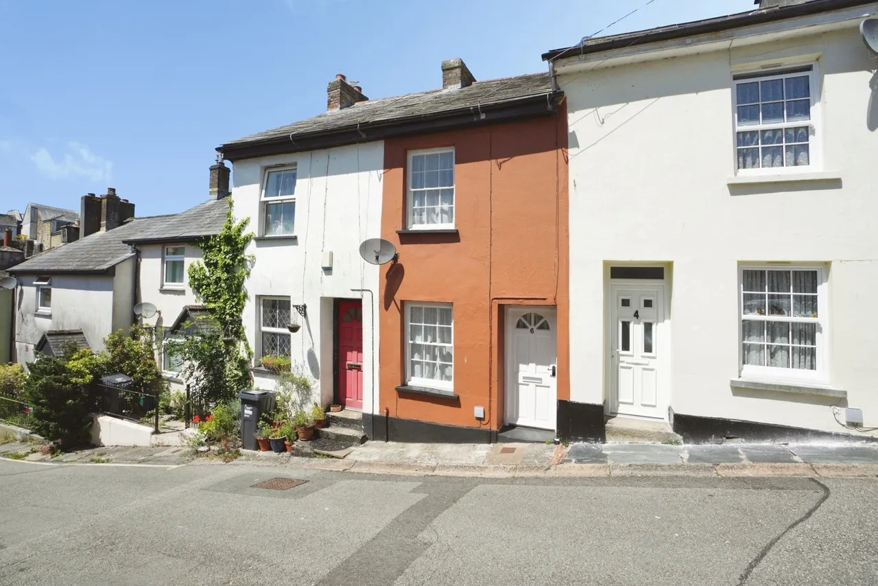 2 bed house for sale, Cannon Hill, Liskeard, PL14