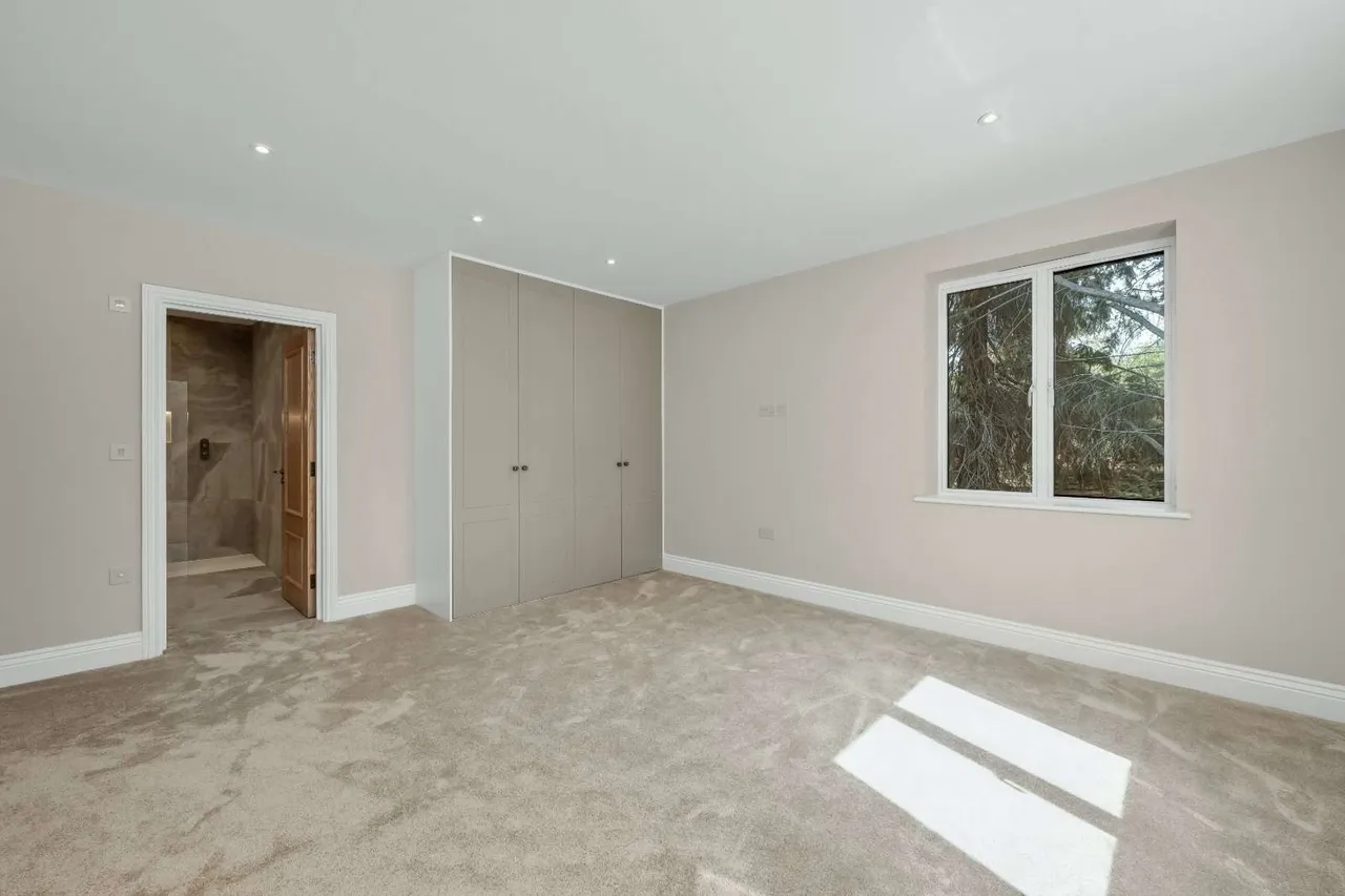 Ashley Road, Walton-on-Thames, KT12, photo 14