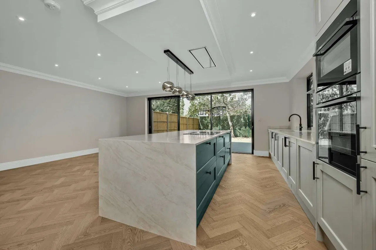 Ashley Road, Walton-on-Thames, KT12, photo 9