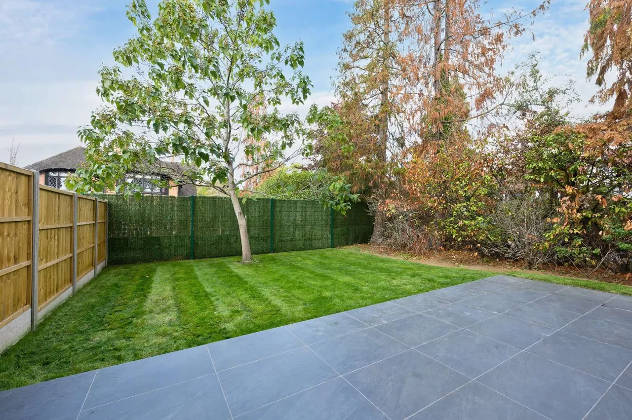 Ashley Road, Walton-on-Thames, KT12, photo 7