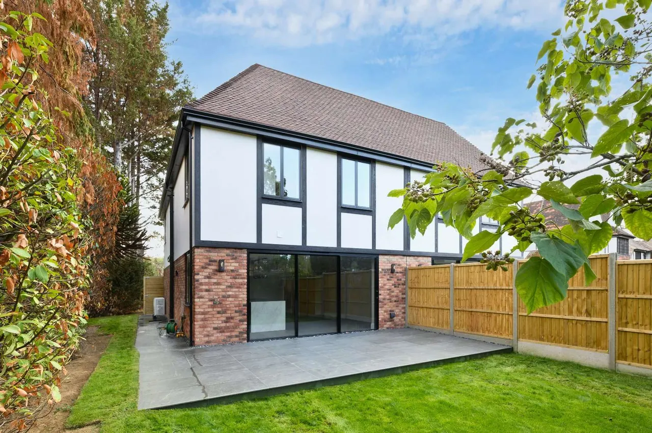 Ashley Road, Walton-on-Thames, KT12, photo 6