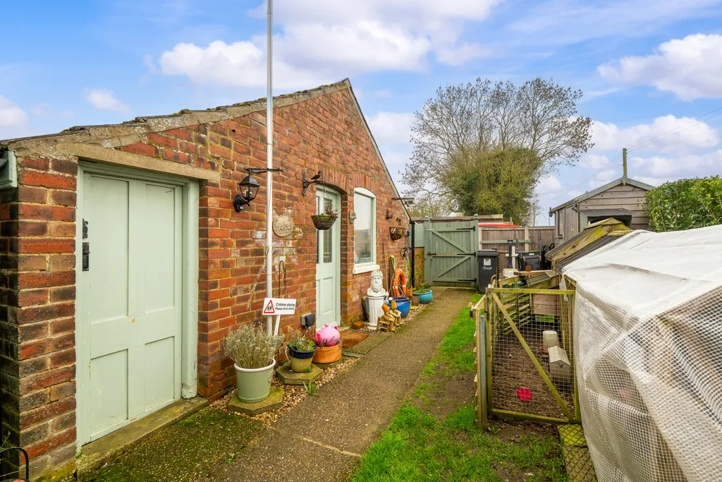 Sykes Lane, Saxilby, LN1, photo 11