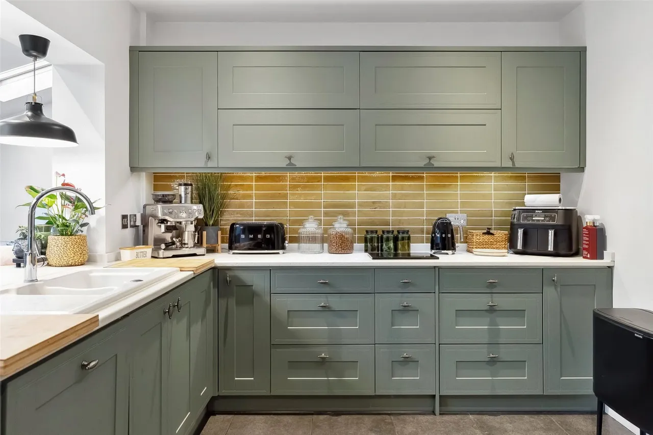 Wellesley Road, Strawberry Hill, Twickenham, TW2 5RR, photo 7
