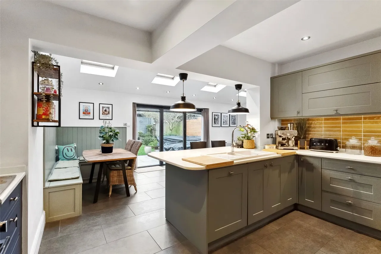 Wellesley Road, Strawberry Hill, Twickenham, TW2 5RR, photo 6