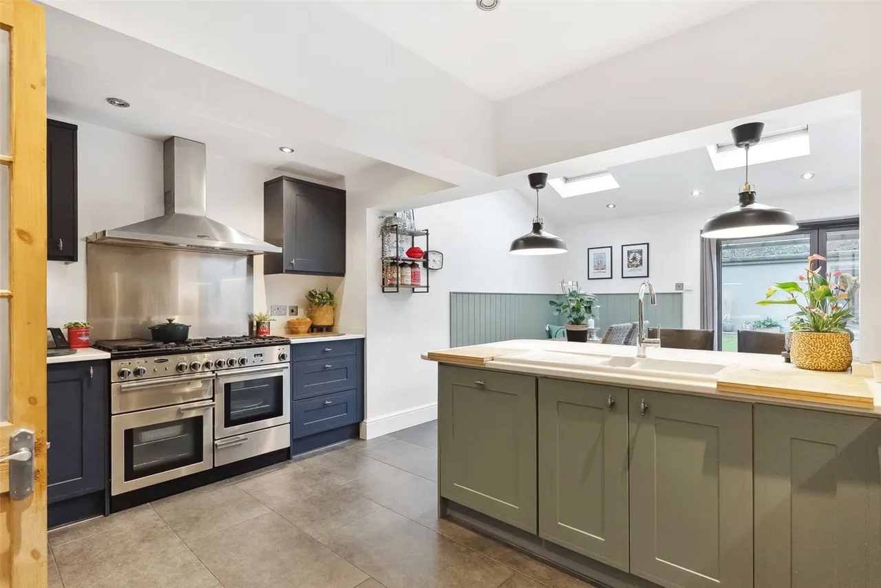 Wellesley Road, Strawberry Hill, Twickenham, TW2 5RR, photo 5