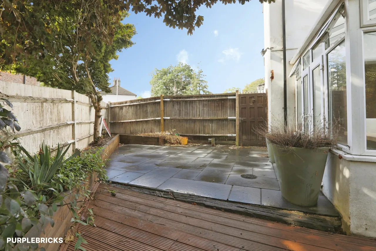 Moat Road, East Grinstead, RH19, photo 16
